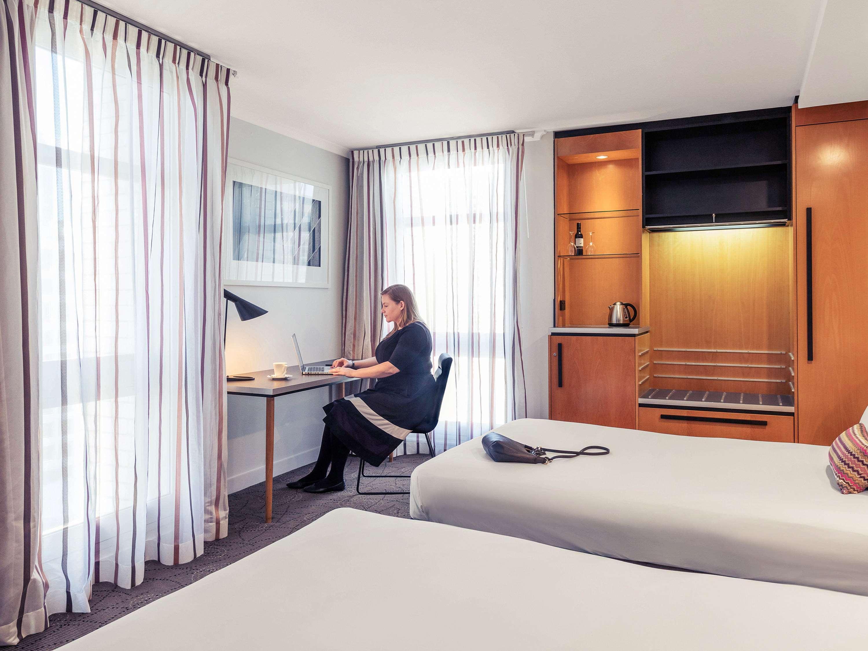 Mercure Brisbane King George Square Экстерьер фото