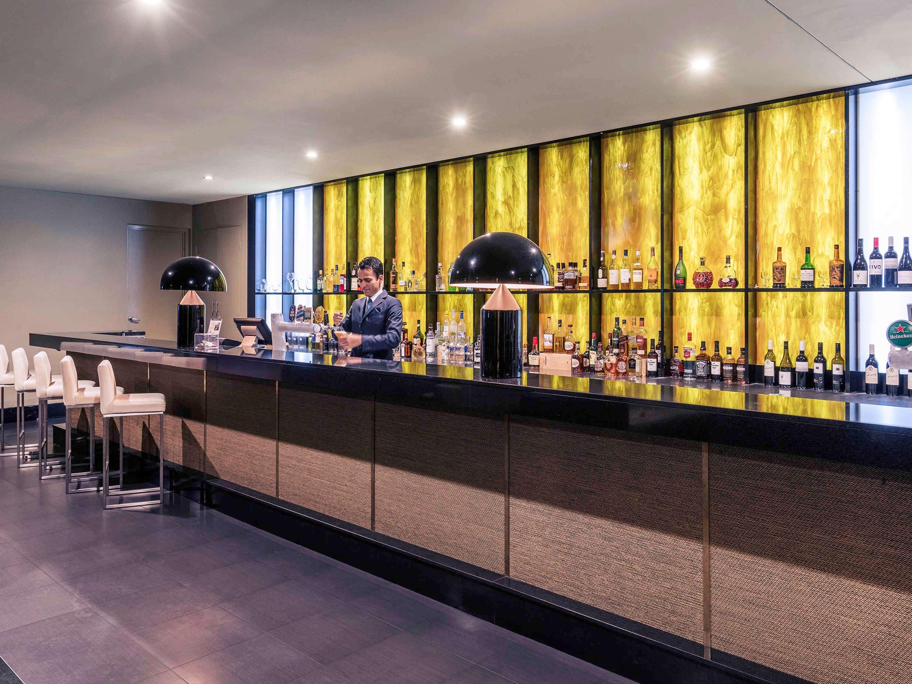 Mercure Brisbane King George Square Экстерьер фото