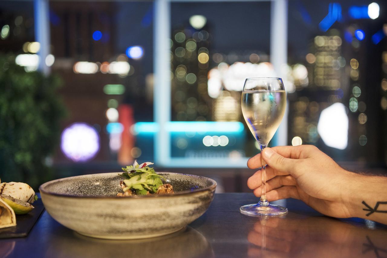 Mercure Brisbane King George Square Экстерьер фото